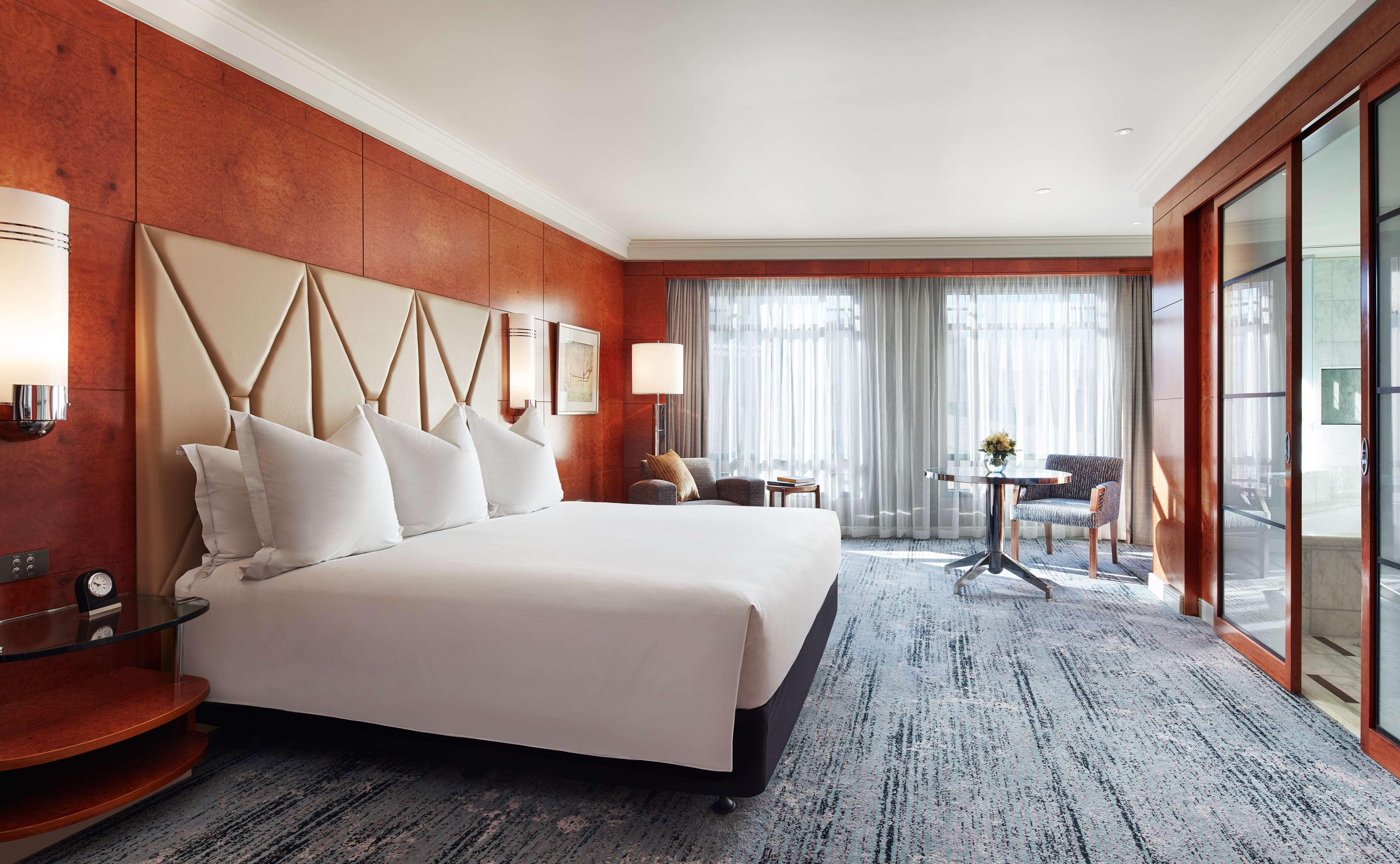 Park Hyatt Melbourne Hotell Exteriör bild A room at the InterContinental London The O2
